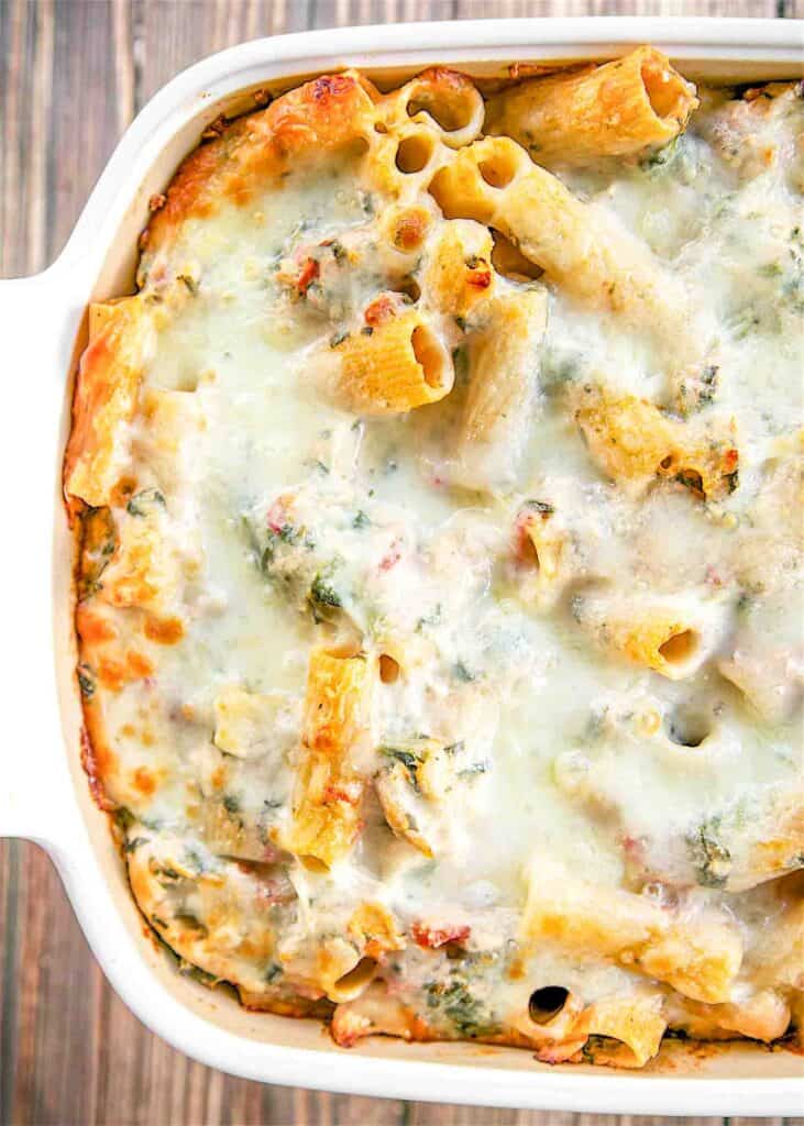 baking dish of chicken & spinach pastaplate of chicken & spinach pasta