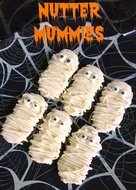 Nutter Mummies - decorate Nutter Butters to look like mummies! So much fun for Halloween!!