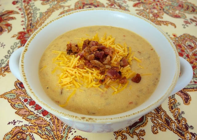 Slow Cooker Bacon Cheeseburger Soup - frozen hash browns, hamburger, cheese bacon, cheese and chicken broth - This is the most requested soup for dinner in our house!