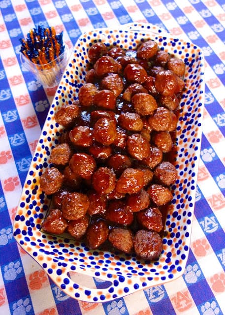 Grape Jelly Meatballs - only 3 ingredients!!! Can be made in the slow cooker - great for holiday parties!