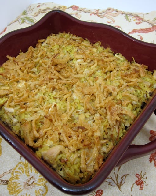 Chicken Rice-a-Roni Casserole - GREAT weeknight chicken casserole! Everyone cleaned their plate and went back for seconds!! Can make ahead and freezer for a quick meal later! Chicken Rice-A-Roni, cooked chicken, cream of chicken soup, sour cream, french fried onions. Great flavor and so easy to make!