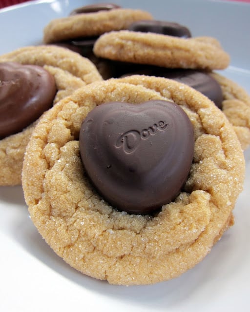 Biscoff Heart Cookies - Biscoff cookies topped with Dove chocolates. Perfect for Valentine's Day!