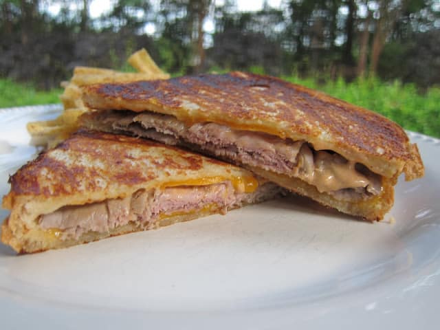 Beef & Cheddar Chipotle Panini Recipe - sourdough bread, roast beef, cheddar, chipotle peppers and ranch - my favorite grilled cheese sandwich. The sauce makes the sandwich!