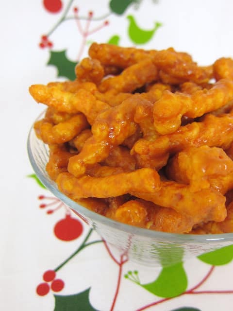 Caramel Cheetos - crazy good! Only 5 ingredients! You won't be able to stop eating these! Cheetos tossed in brown sugar, butter, corn syrup and baking soda. Sounds weird, but they are OH SO GOOD! Reminds me of Chicago Mix Popcorn.