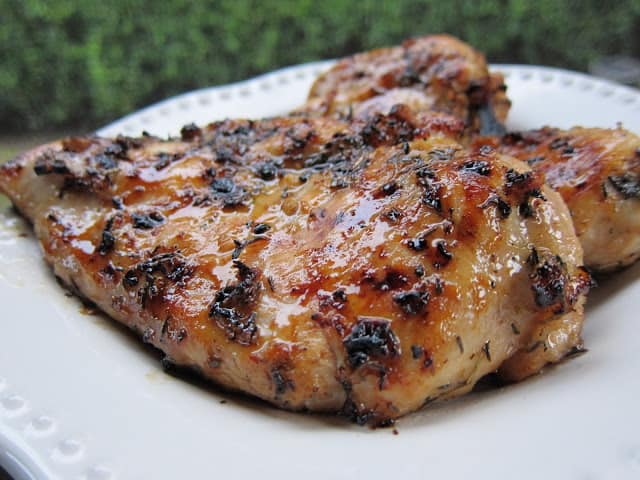 Honey-Lime Grilled Chicken - chicken breasts marinated in lime juice, honey, rosemary, garlic and thyme. Grilled to perfection! This was SO good - juicy and packed full of flavor!