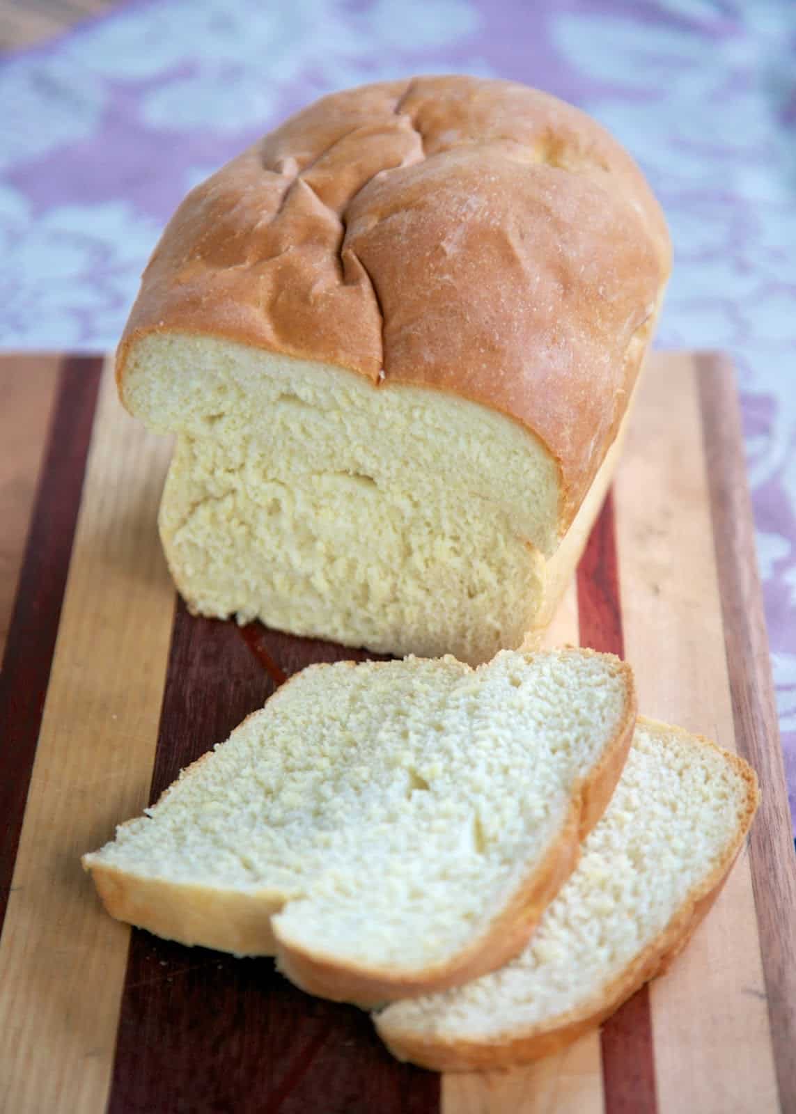 Amish White Bread - easy homemade bread recipe that tastes DELICIOUS!!! Recipe makes two loaves. Can eat one and freezer one for later. Water, sugar, yeast, salt, oil and flour. Ready to eat in about 2 hours!! #bread #homemadebread