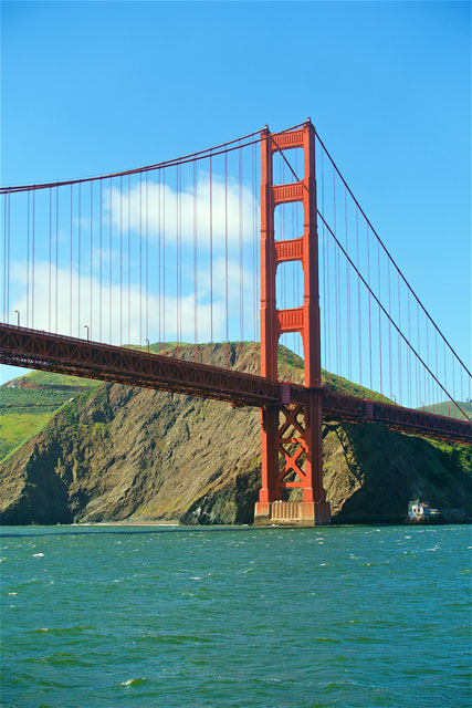 What to see, do and eat in San Francisco, CA - bay tours, Sausalito, Original Joe's, Harris' Steakhouse, Napa Valley Burger Company, Trish's Mini Donuts, Ghriadelli, Fisherman's Warf and Lombard Street. You can do it all in 2 days!