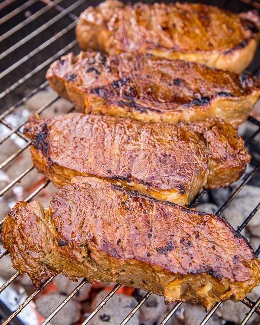 Charley's Steak Marinade - seriously delicious! Only 6 simple ingredients - yellow mustard, garlic, soy sauce, brown sugar, salt and pepper. The BEST steak marinade EVER! SO simple and packed full of amazing flavor! Give this a try ASAP! #grilling #steak #marinade 