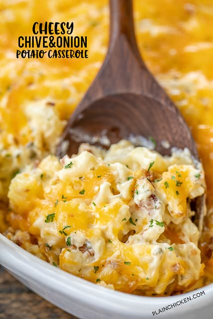 Cheesy Onion and Chive Potato Casserole - SO delicious!! Only 5 ingredients - frozen hash browns, cream of chicken soup, cheddar cheese, bacon and chive and onion cream cheese. Can make ahead of time and refrigerate or freeze for later. Great for a crowd!