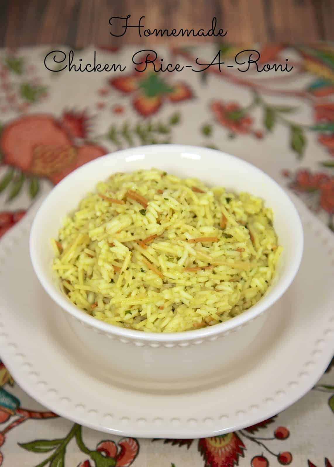 Homemade Chicken Rice-A-Roni Recipe - you'll never use the boxed stuff again! Rice, spaghetti, chicken bouillon, Italian seasoning, parsley, garlic powder. SO good and super easy to make. I like to mix up the ingredients and put into baggies for a quick side dish during the week.