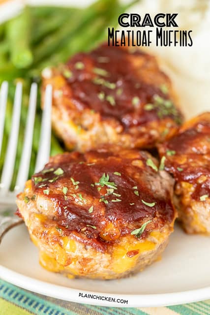 Crack Meatloaf Muffins - loaded with cheddar, bacon and ranch! I don't even like meatloaf, but I gobbled this up! SO good! Bread, milk, ground beef, cheddar, bacon, ranch dressing mix, egg, BBQ sauce. Ready to eat in under 30 minutes. An easy weeknight meal the whole family will enjoy! #meatloaf #groundbeef #bacon #muffinpan