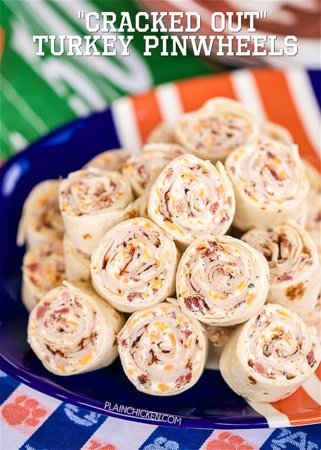 Cracked Out Turkey Pinwheels - I am ADDICTED to these sandwiches! Cream cheese, cheddar, bacon, Ranch and turkey wrapped in a tortilla. Can make ahead of time and refrigerate until ready to eat. Perfect for parties and tailgating!!