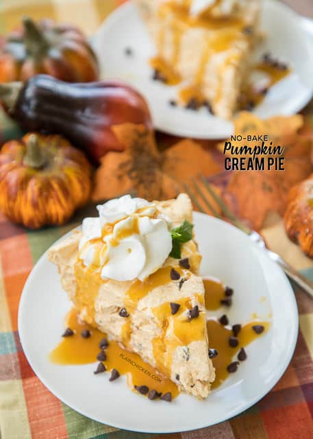No-Bake Pumpkin Cream Pie - this dessert is to-die-for good!! Only takes a minute to make. Perfect for fall parties and Thanksgiving dinner. Pudding, pumpkin, pumpkin spice, chocolate chips, almonds, cool whip in a graham cracker crust. Top pie with whipped cream and caramel sauce. This is CRAZY good! #easy #dessert #pumpkinpie
