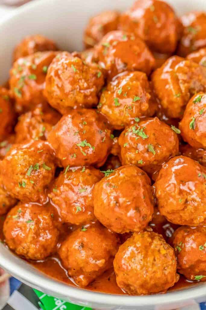 Buffalo Ranch Meatballs - only 3 ingredients! Great for tailgating and parties!! Can make in the slow cooker or stovetop. Everyone goes crazy over this easy appetizer! #tailgating #partyfood #slowcooker #appetizer