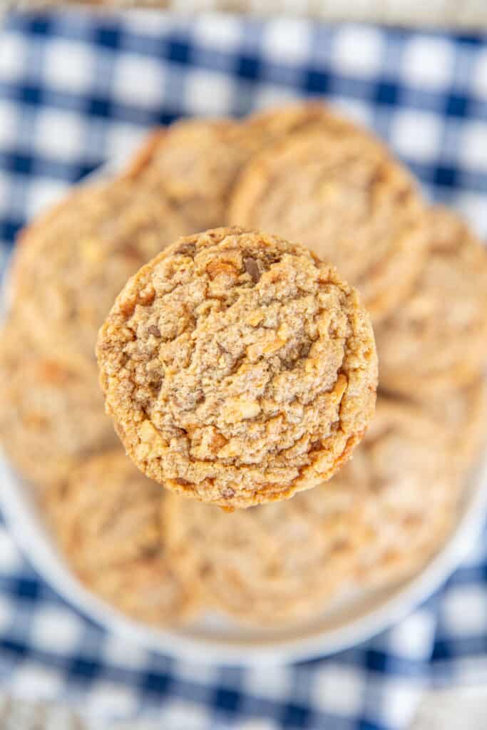 close up a peanut butter butterfinger cookie