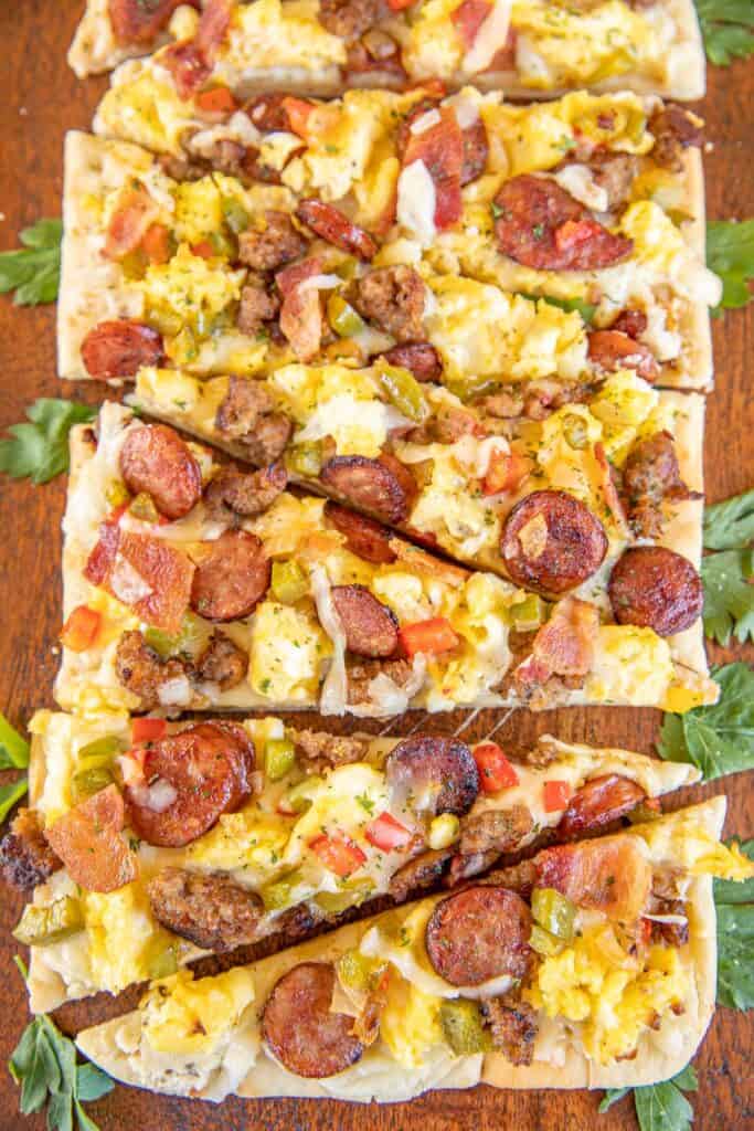 sliced breakfast pizza on a serving platter