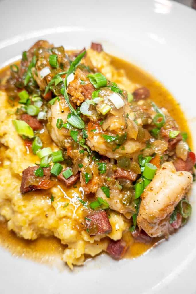 plate of shrimp and grits